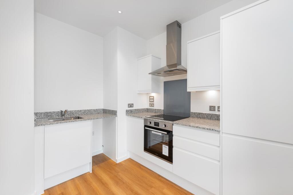Apartment in London - View 3