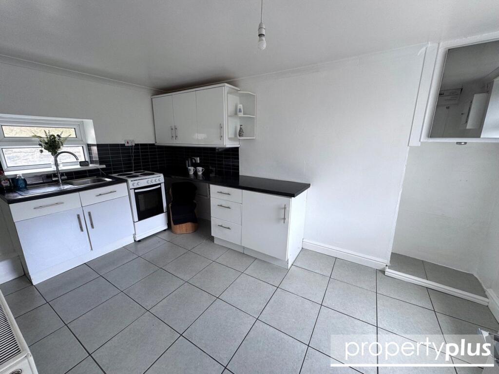 House in Tonypandy, Tonyrefail - View 6