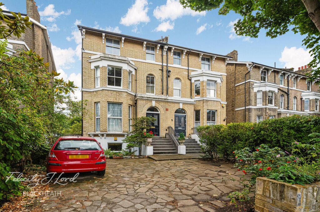 Apartment in London, Blackheath Royal Standard, East Greenwich