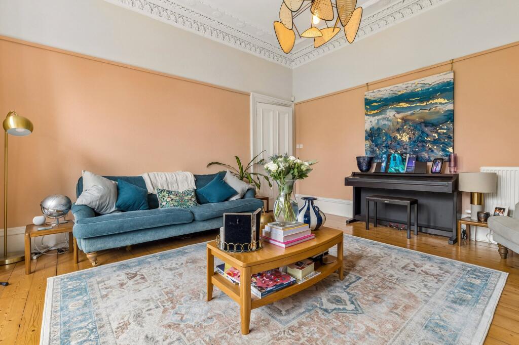 House in Glasgow - More