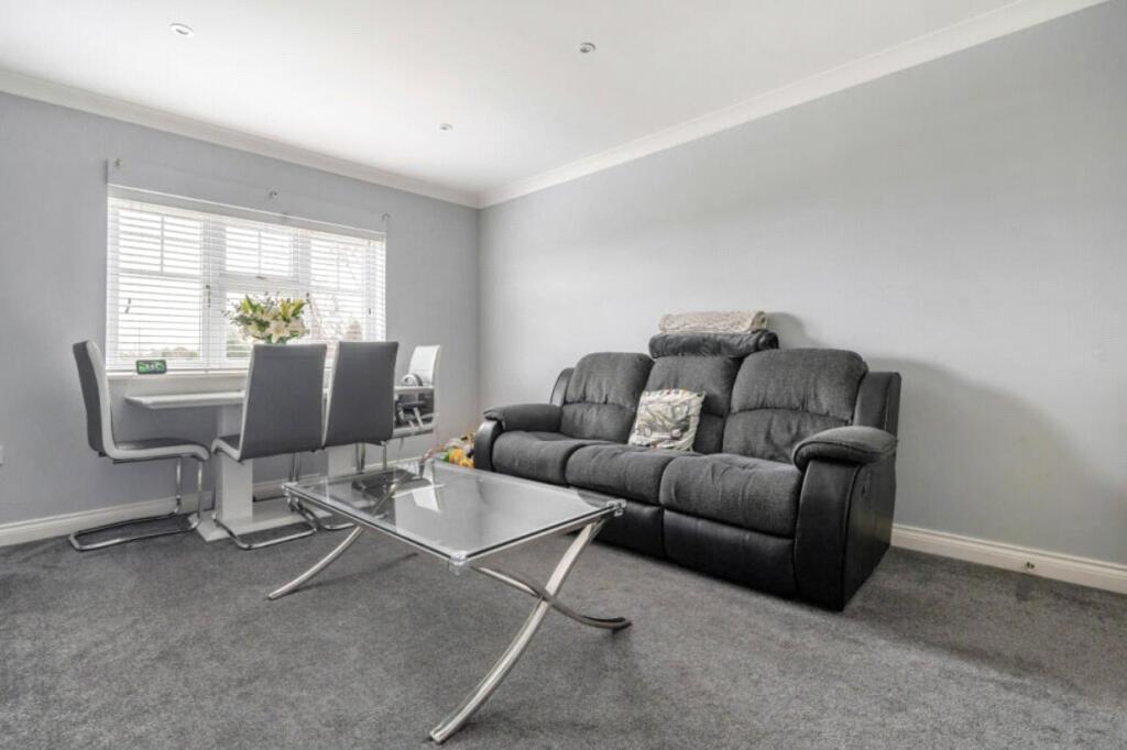 Apartment in Hart, Elvetham Heath - View 2