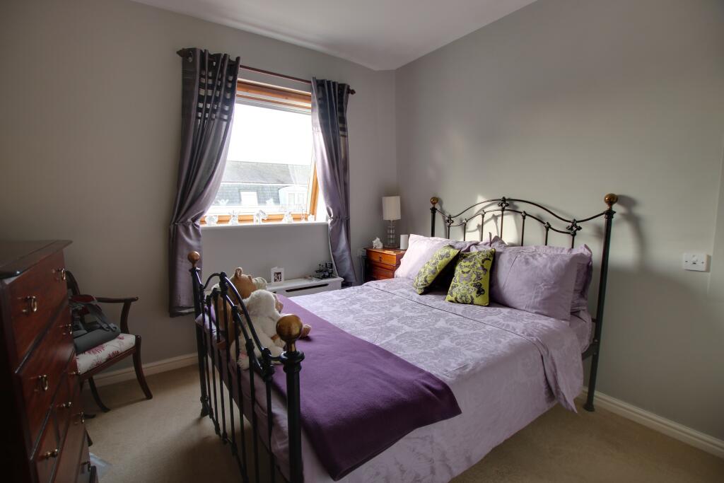 Apartment in Southampton - View 5