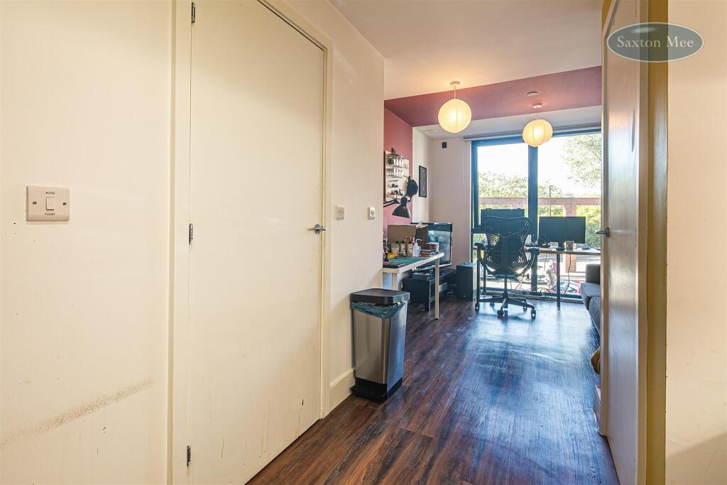 Apartment in Sheffield, Wicker, Neepsend - View 5