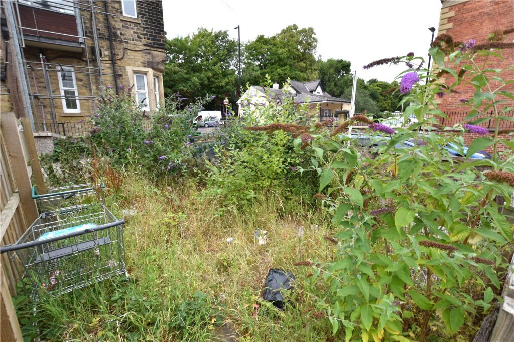1a Back Newton Grove, Leeds, West Yorkshire - View 3