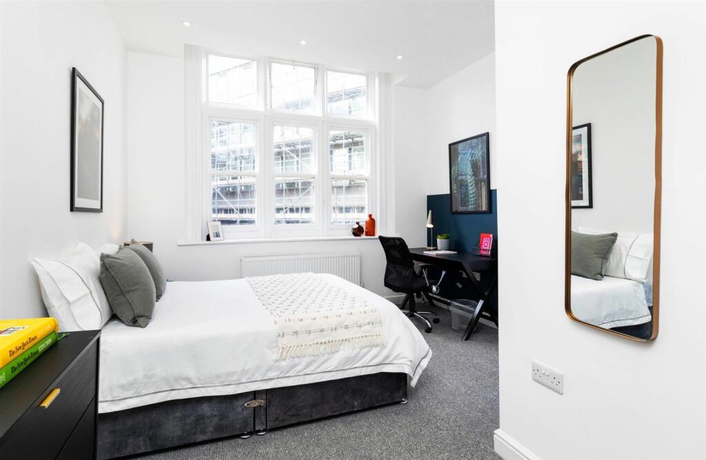 Main image of property: Bank Street - En Suite Flat Share - Janauary