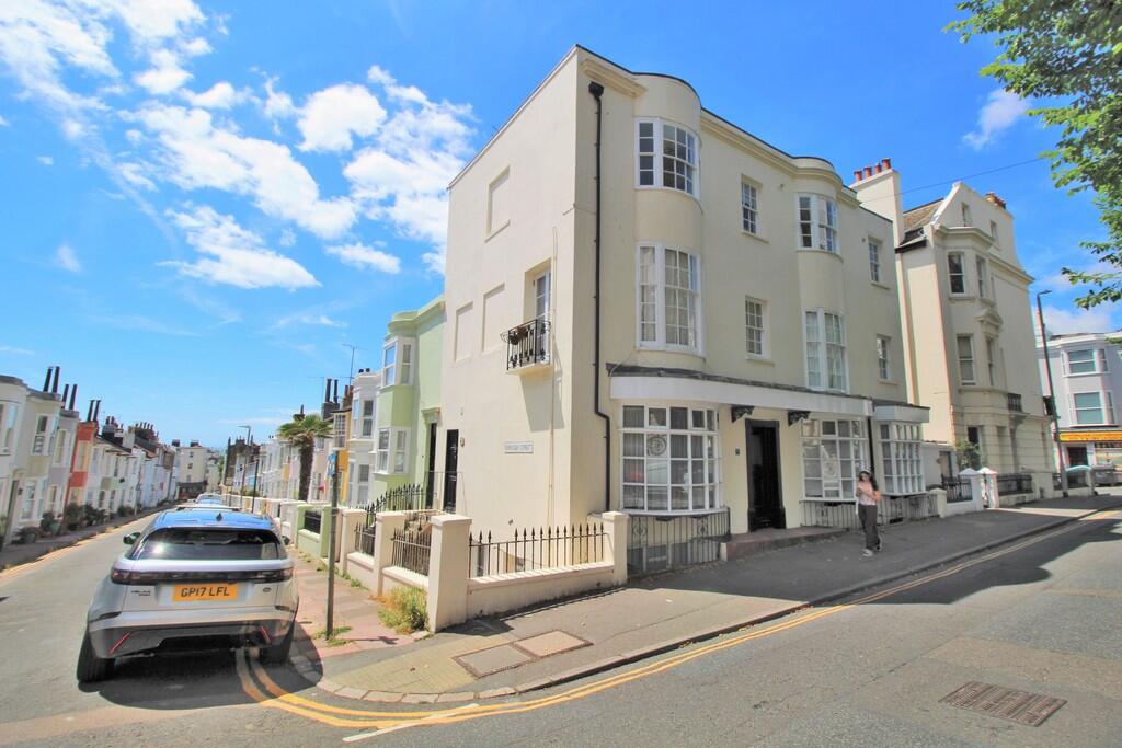 2-bed flat on Montpelier Place, Brighton, £375,000