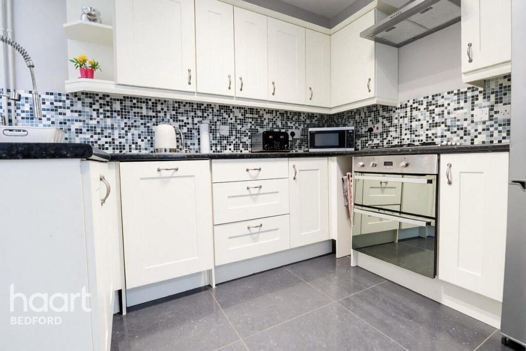 House in Bedford, South End, Cauldwell - View 4