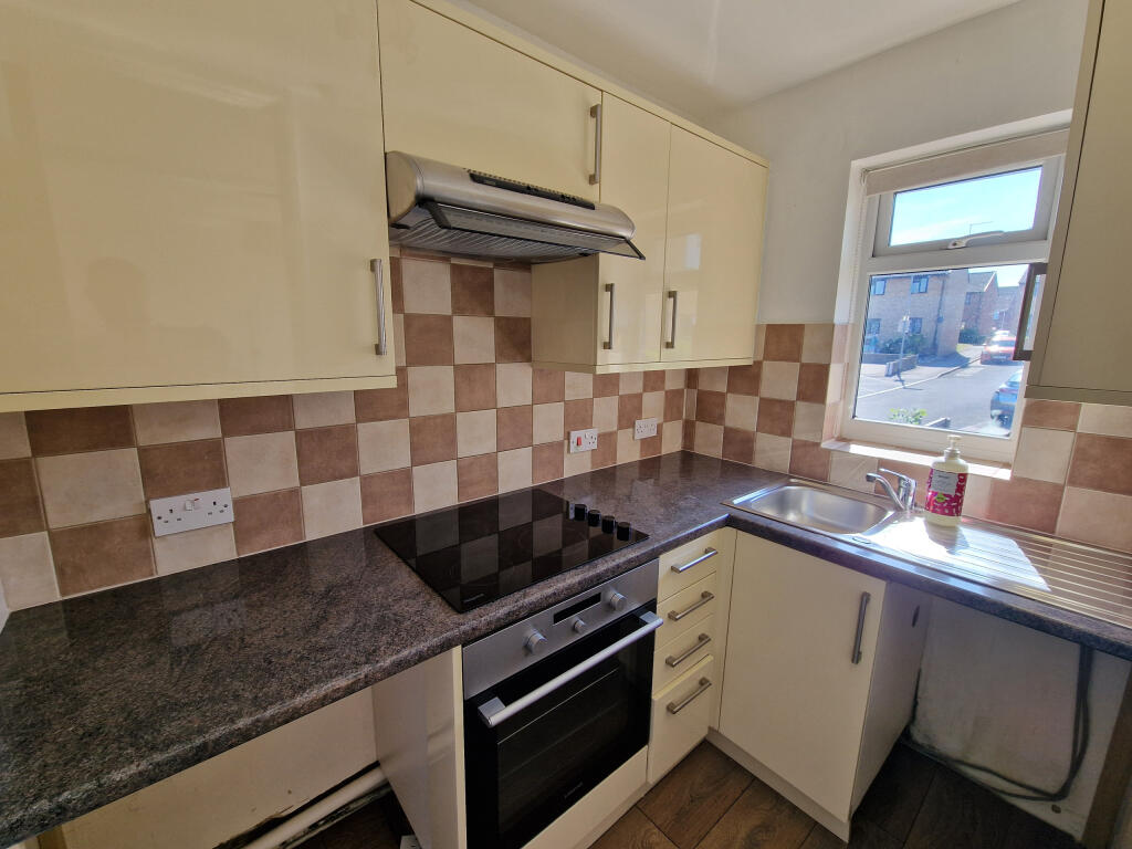 Apartment in Yeovil, Somerset - View 2