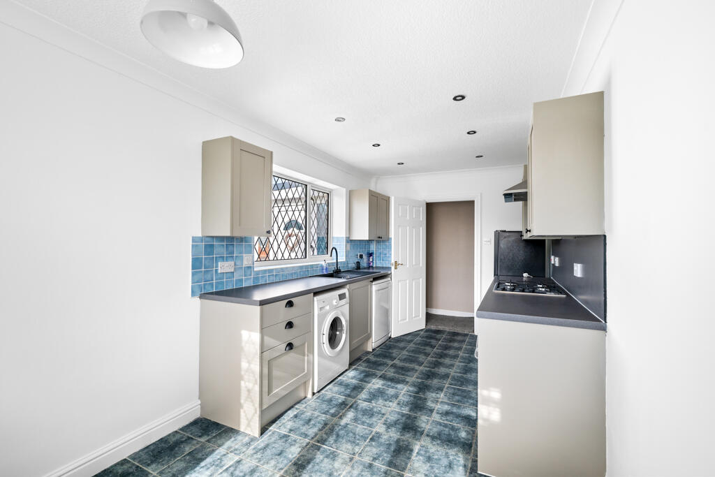 Willow Close, Saxilby, Lincoln, Lincolnshire, LN1 2QL photo 4