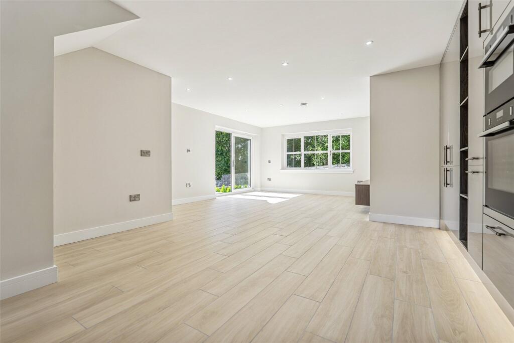 House in Dunfermline, Brucefield, Pitreavie - View 2