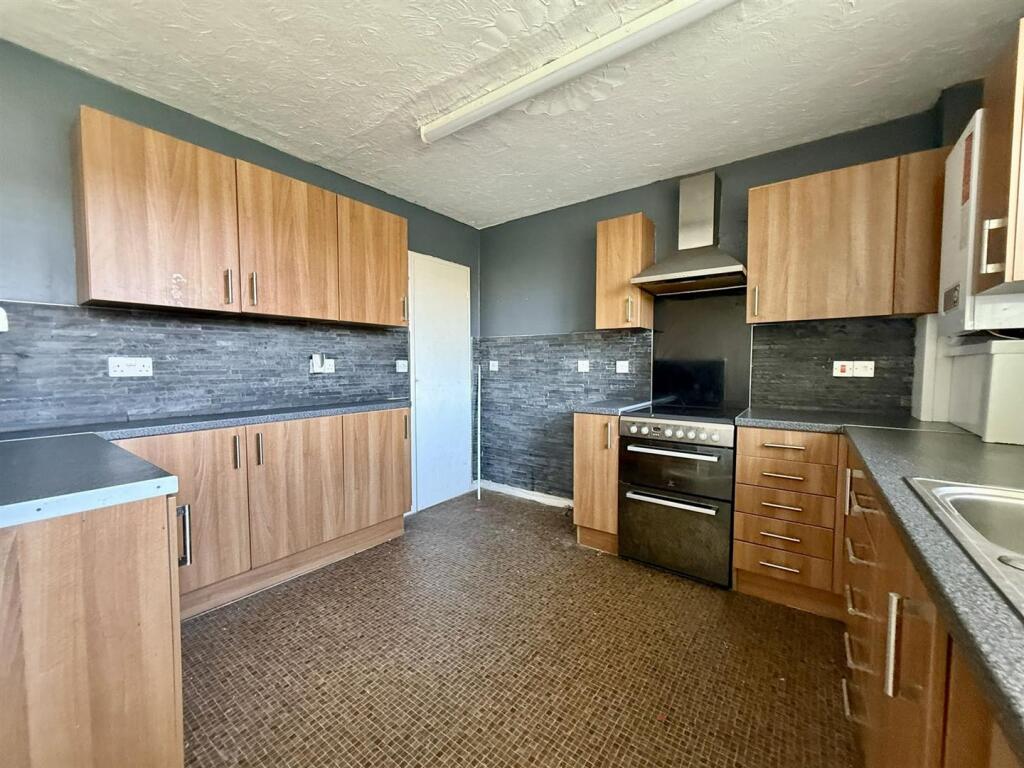 House in Poole, Turlin Moor - View 2