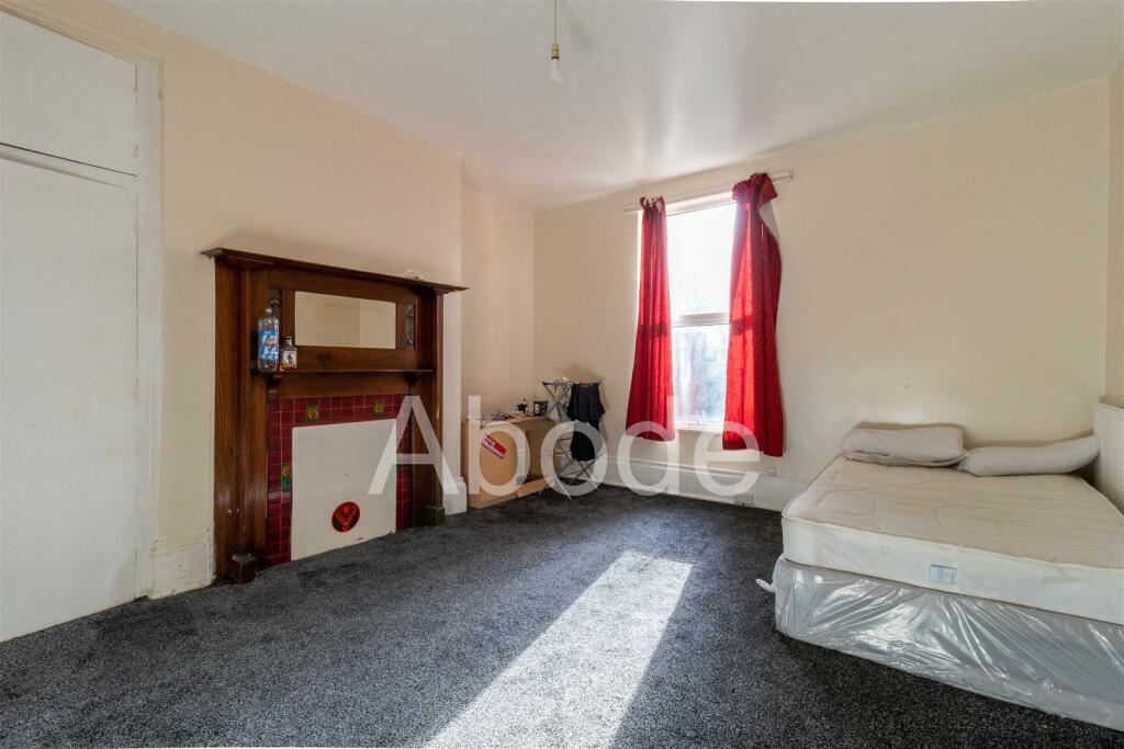 8 bedroom house for rent