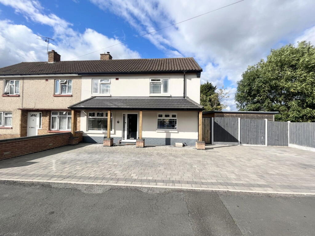 3-bed semi-detached on Lantern Road, Netherton, Dudley, DY2 0DL, £269,950