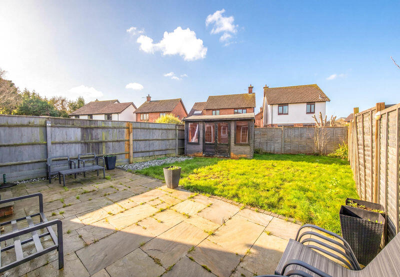 Sophia Gardens, North Worle - SUPERB 4 BED HOME photo 4