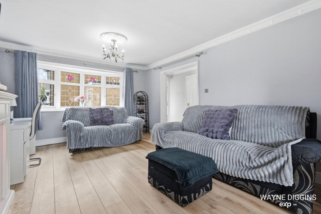 House in Thurrock, Essex - View 3