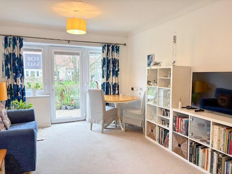 Apartment in York - More
