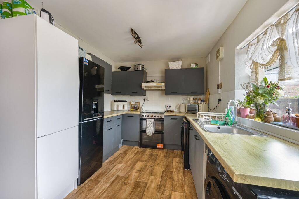 Edward Crescent, Skegness, PE25 photo 3