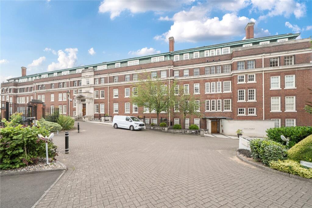 Main image of property: Flat 18, Royal Standard House, Standard Hill, Nottingham
