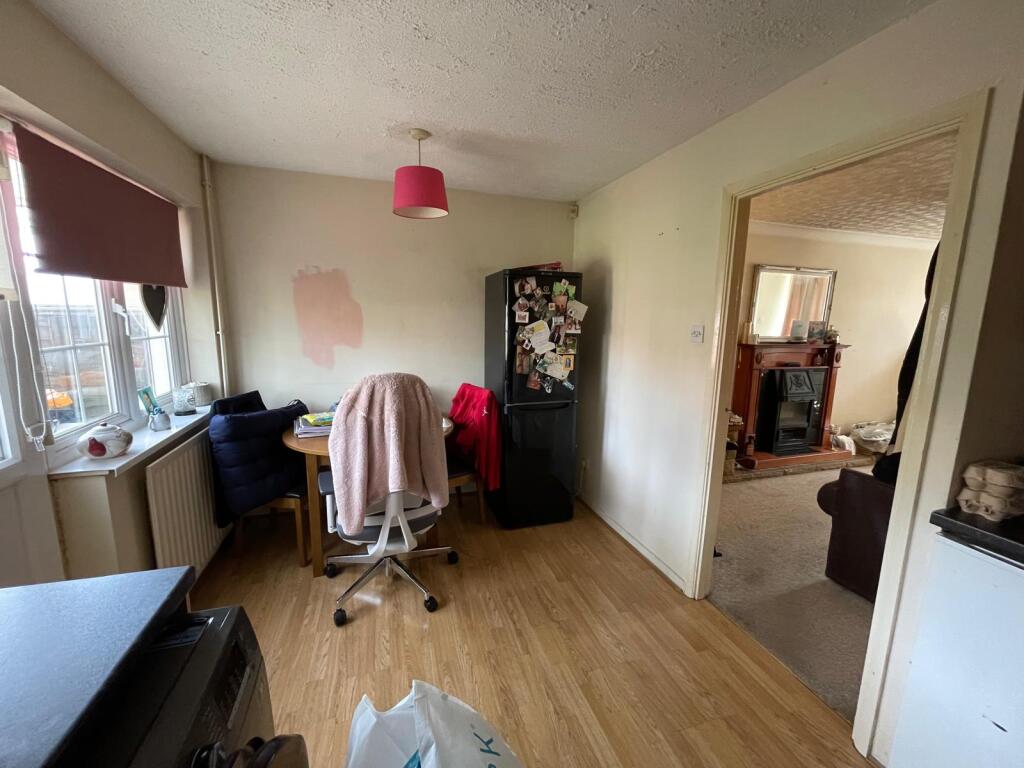7 Wymondham Close, Arnold, Nottingham, Nottinghamshire NG5 6PQ photo 4