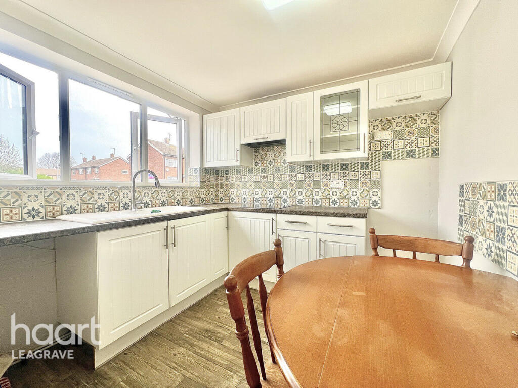 Leaf Road, Dunstable - View 4