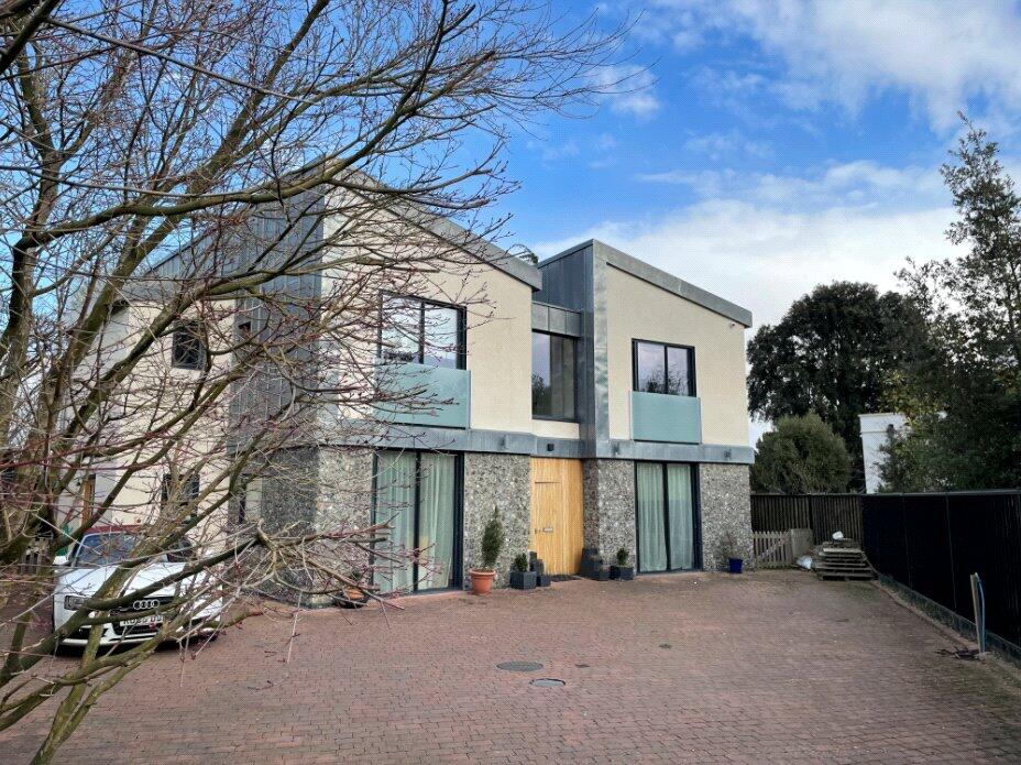 Main image of property: Vicarage Walk, Bray, Maidenhead, Berkshire, SL6