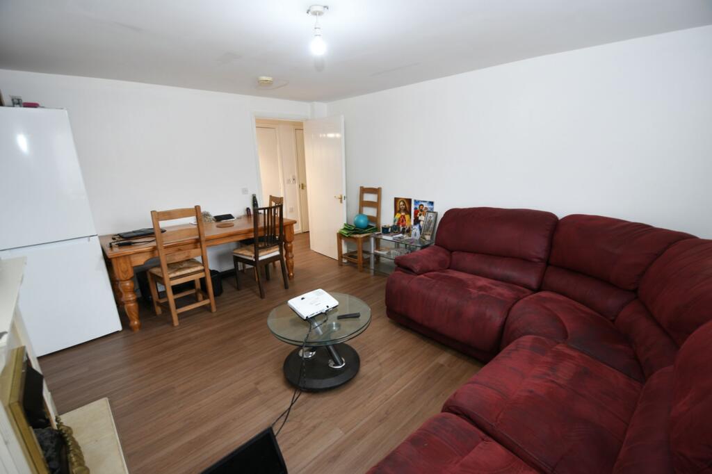 Harvard Grove, Salford, M6 - Mehr