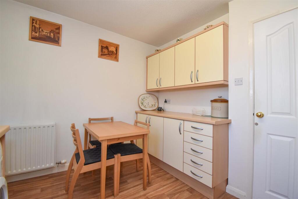 44, Willow Close, Penrith photo 4