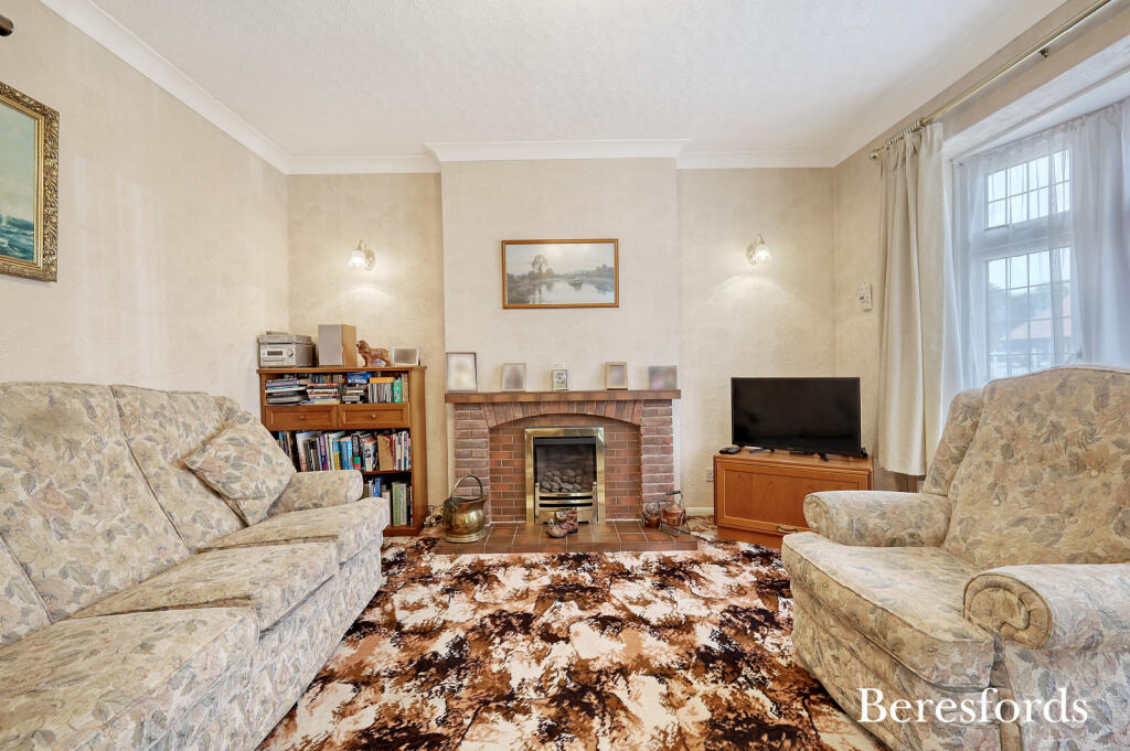 Graham Close, Hutton, CM13 - View 3