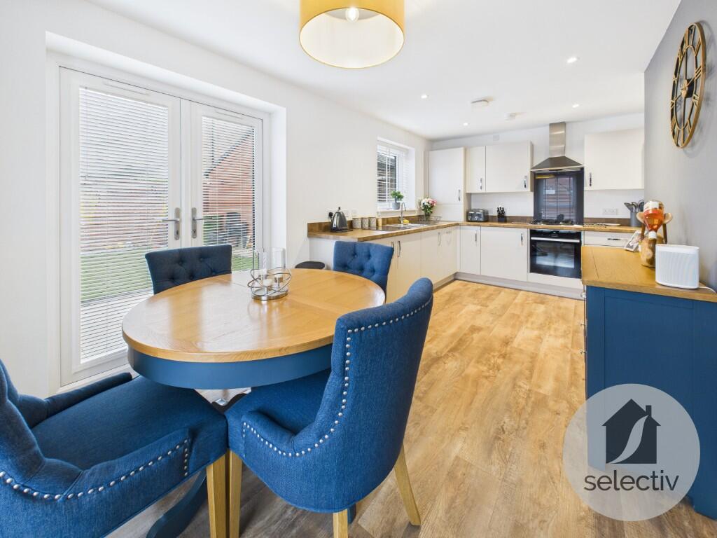 Cowslip Drive, Redcar, North Yorkshire, TS10 photo 2