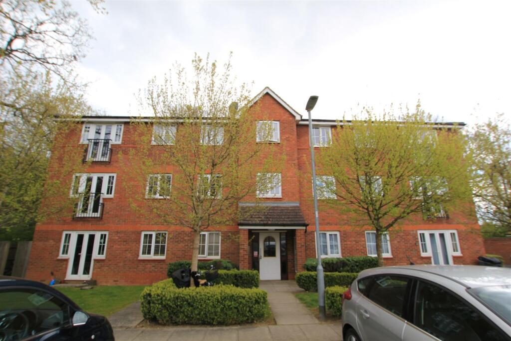 Main image of property: Merrick Close, Great Ashby, Stevenage, Hertfordshire, SG1 6GH