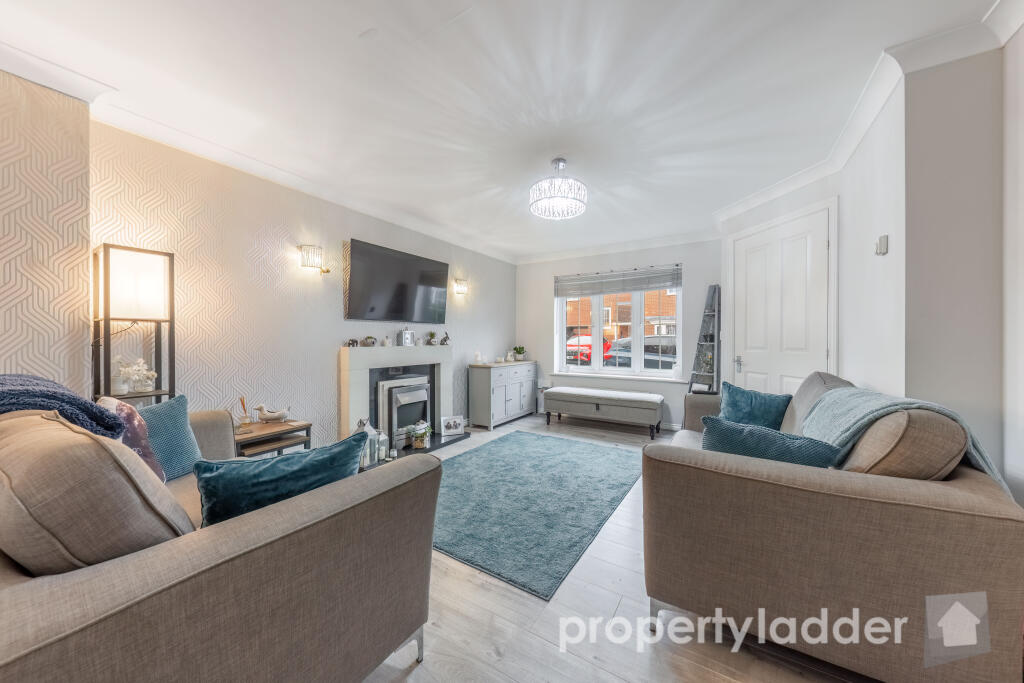 Mountbatten Drive, NR6 photo 2