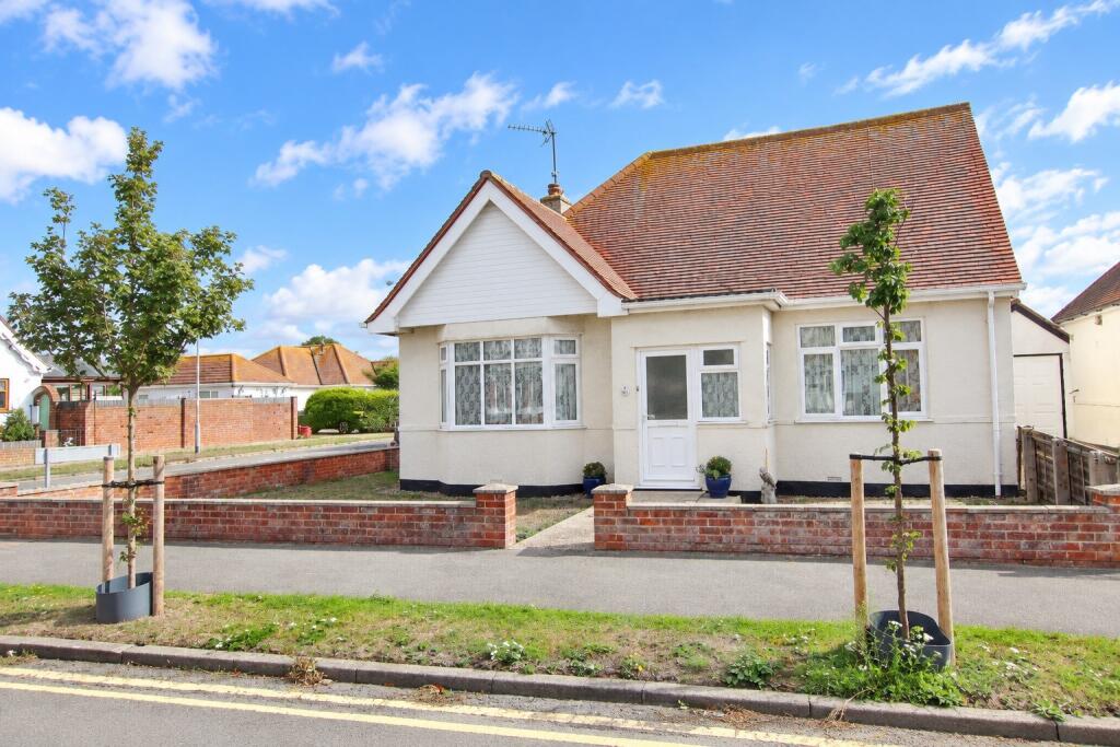 Main image of property: York Road, Holland-on-Sea, CO15