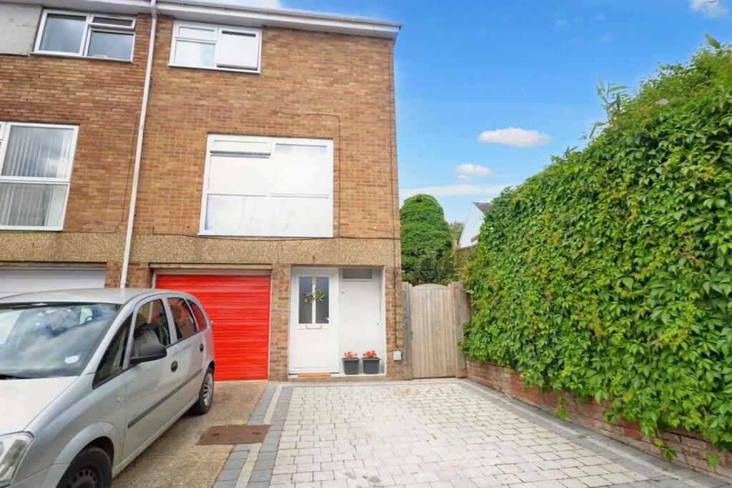 Main image of property: Salisbury