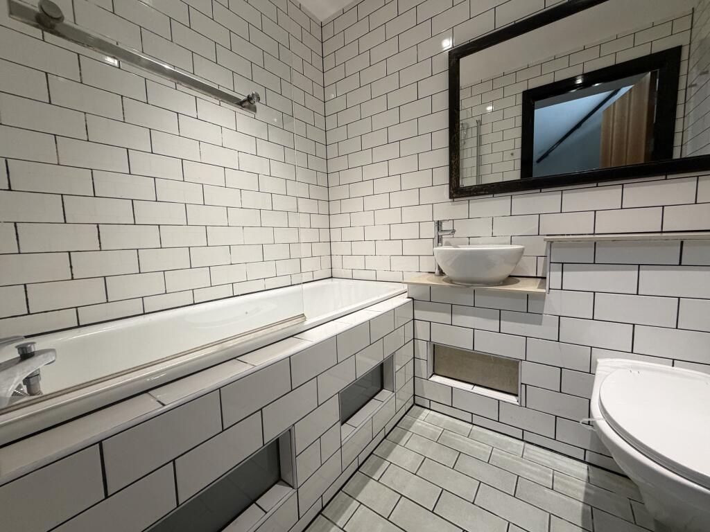 Apartment in Manchester - More