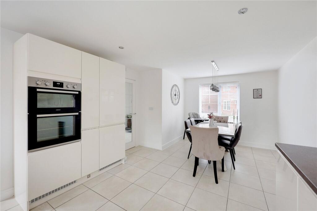 Royal Sovereign Avenue, Costessey, Norwich, Norfolk, NR5 photo 3