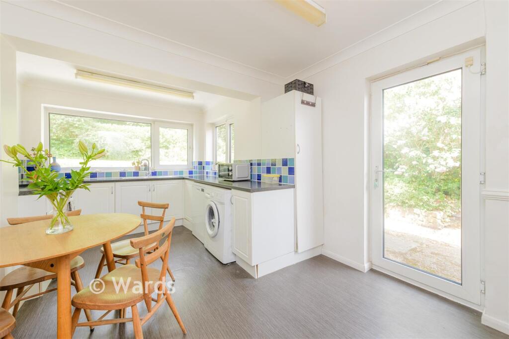 3-bed house on Northumberland Road, Istead Rise, Gravesend, Kent, £450,000