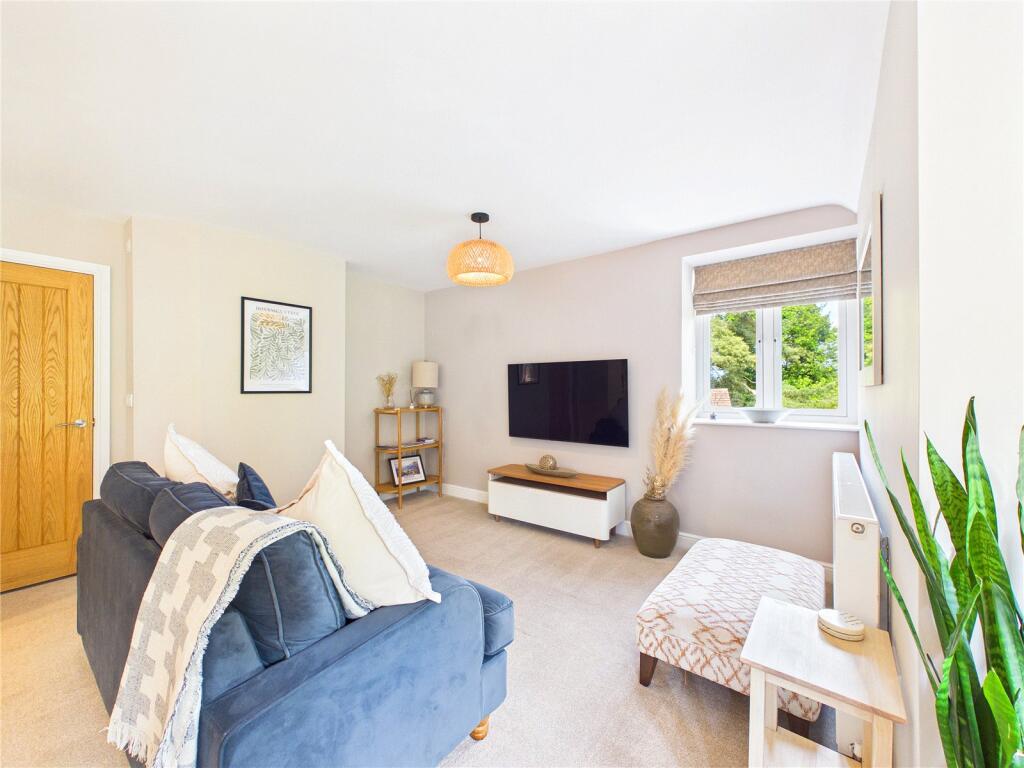 Adelaide House, Park Road, Malvern, Worcestershire, WR14 photo 2