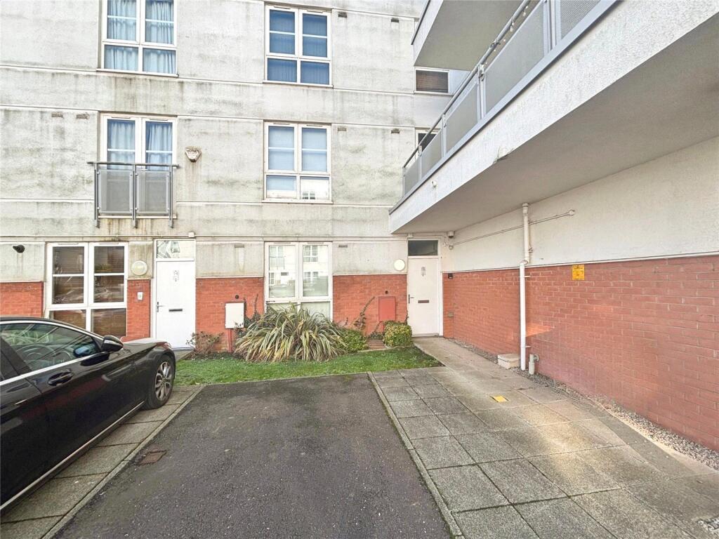 Main image of property: Quainton Road, Leicester, Leicestershire, LE2