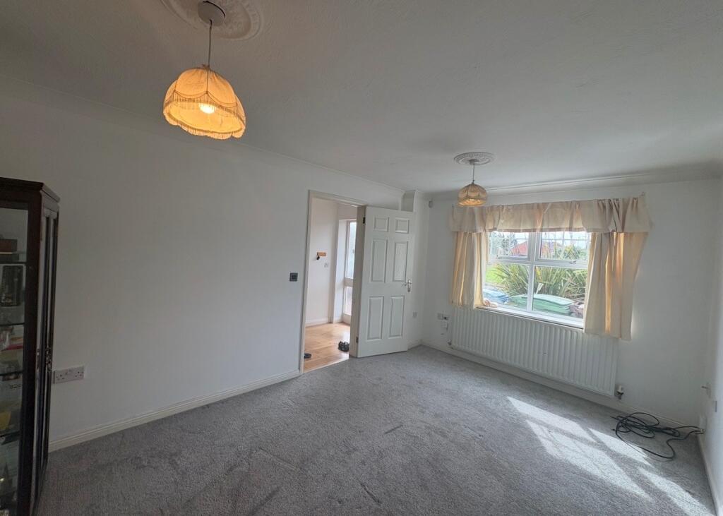 House in Stoke-on-Trent - View 2