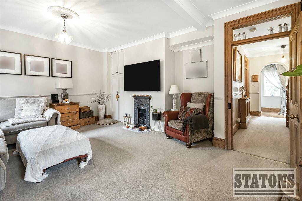 Dellsome Lane, Welham Green, Herts, AL9 photo 5