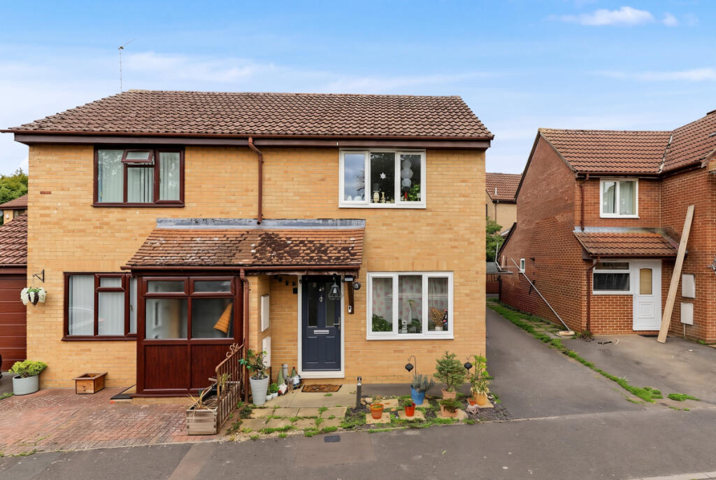 2-bed semi-detached on Fogwell Road, Oxford, £330,000