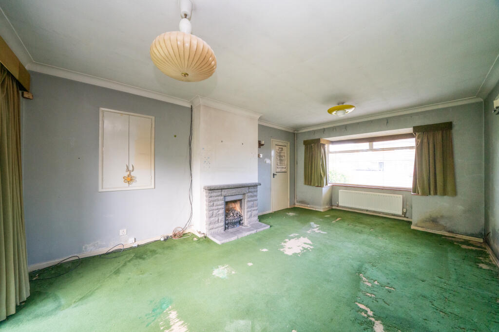 House in Luton - View 2