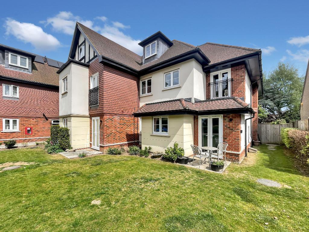 Main image of property: Limpsfield Road, Warlingham, Surrey, CR6 9RL