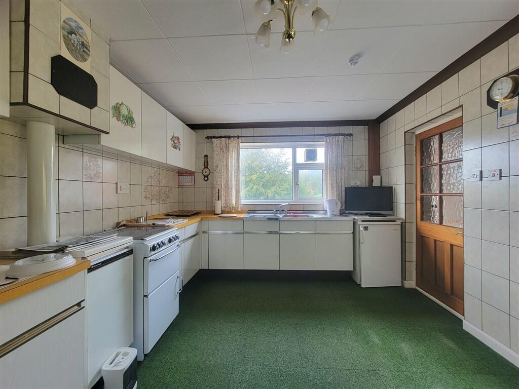 House in Stoke-on-Trent - View 5