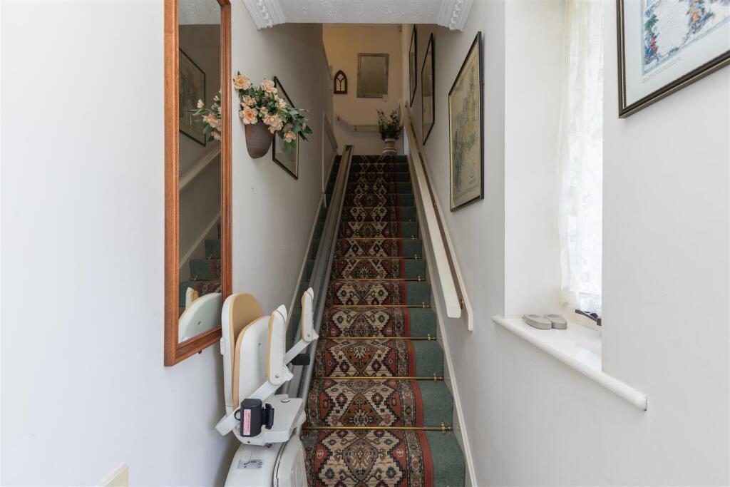 1, Windrush Court, The Hill, Burford photo 4