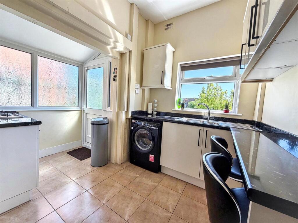 House in Newport, St. Woolos, Stow Hill - More