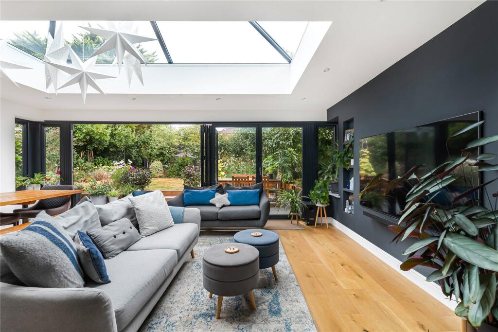 House in Waverley, Haslemere - View 4