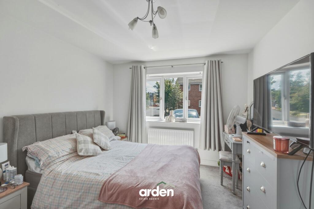 Apartment in Worcester, Worcestershire - View 5