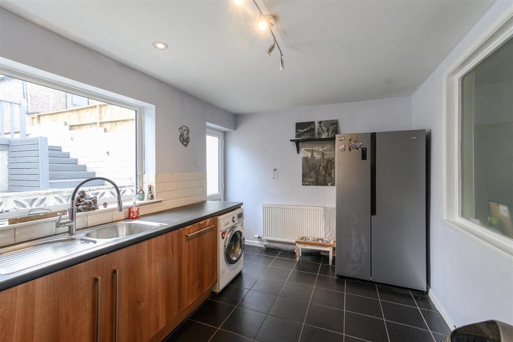 House in Barry, Cadoxton - View 3