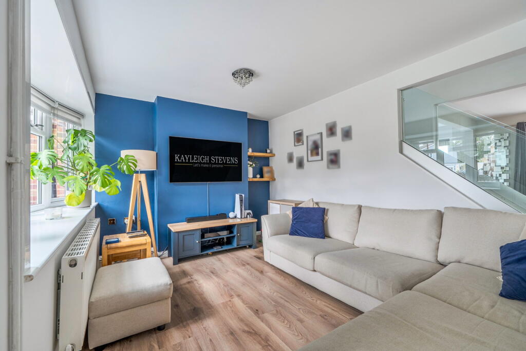House in Gillingham, Medway - View 5